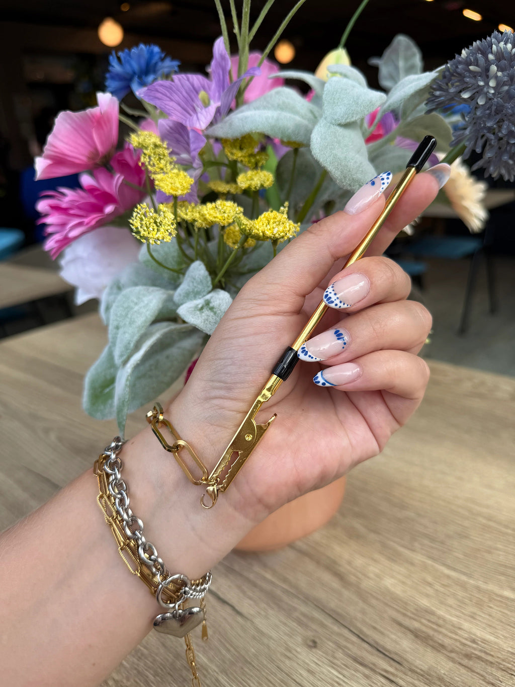 Jewelry Wearing Aid