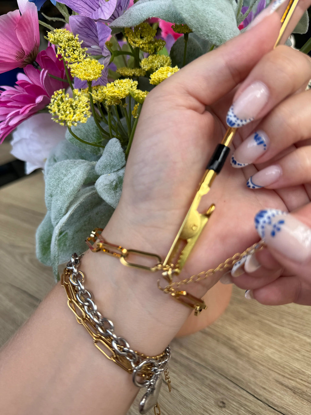 Jewelry Wearing Aid