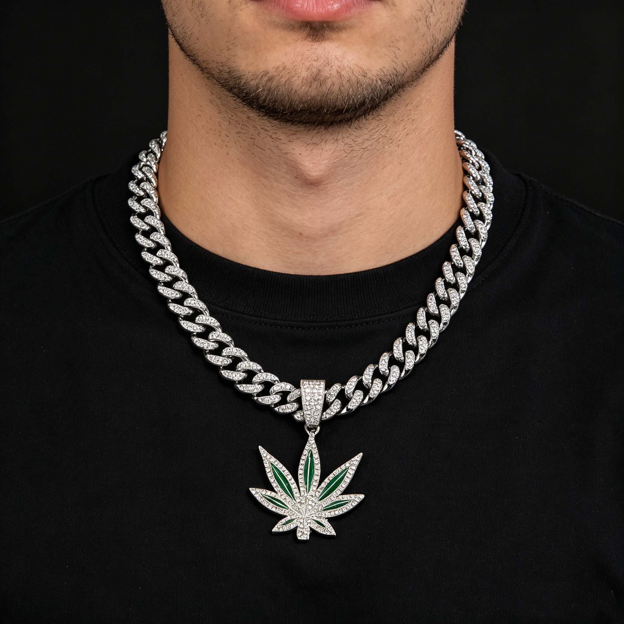 Fashionable Diamond-Studded Maple Leaf Necklace