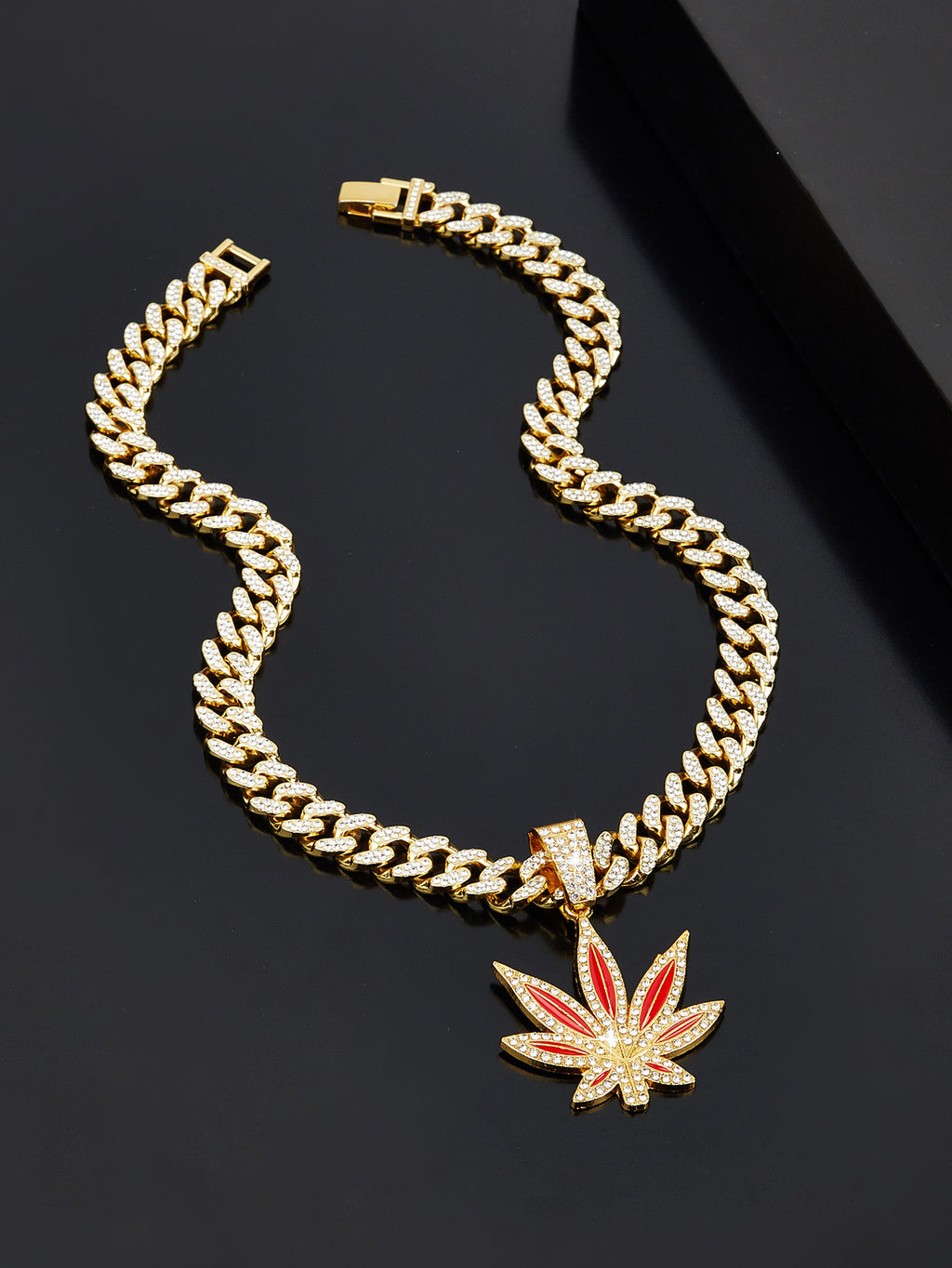 Fashionable Diamond-Studded Maple Leaf Necklace