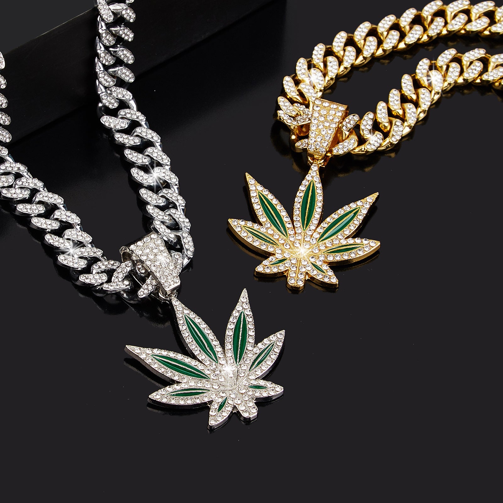 Fashionable Diamond-Studded Maple Leaf Necklace