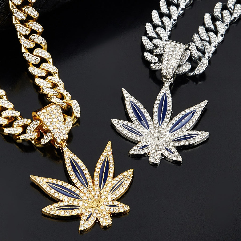 Fashionable Diamond-Studded Maple Leaf Necklace