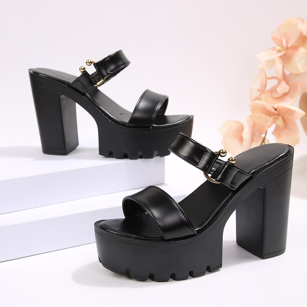 Women's black chunky heel platform sandals
