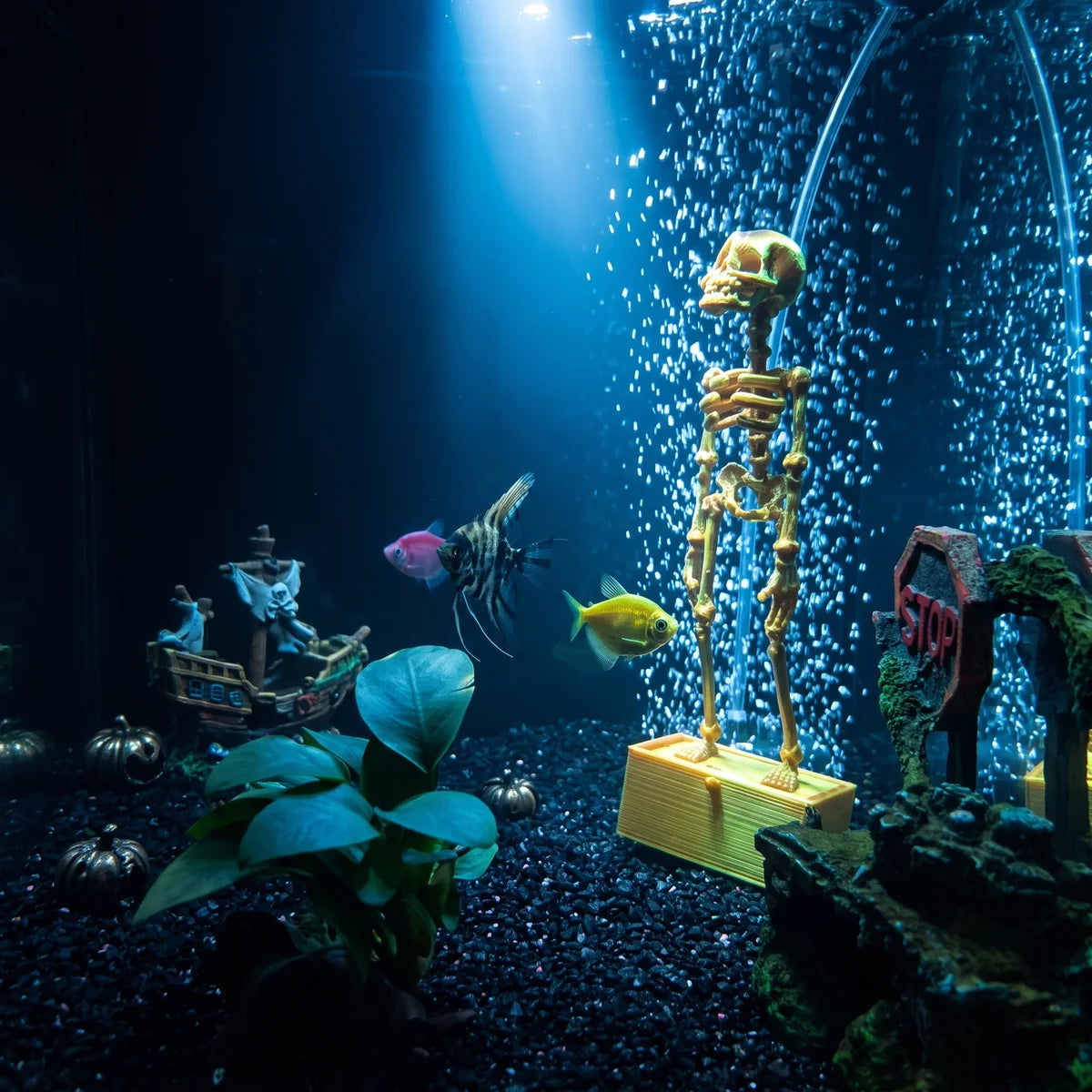 Dancing Skull - Aquarium Halloween Decoration