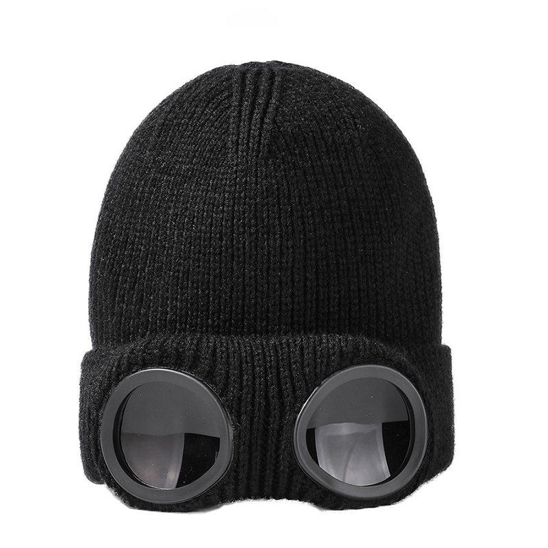 Stylish and versatile knit hat with windproof goggles