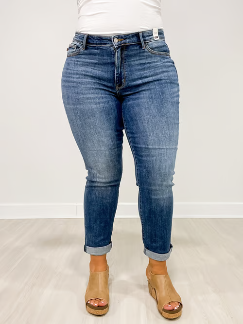 Mid-Rise Vintage Wash Boyfriend Fit Jeans