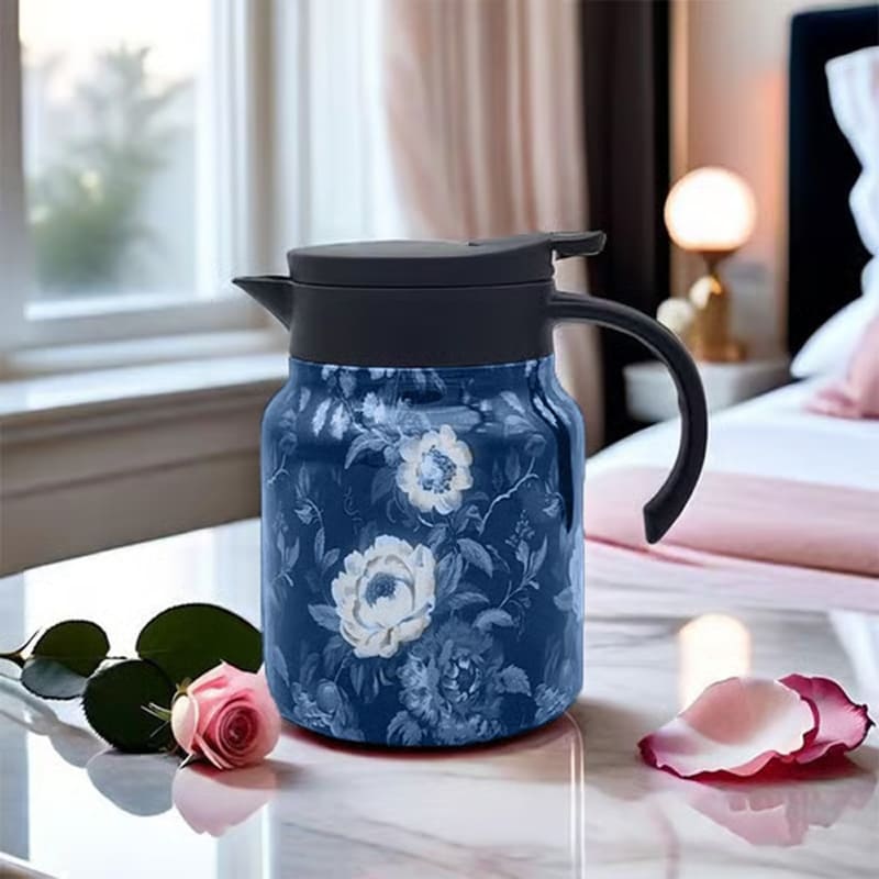 Retro floral pattern teapot