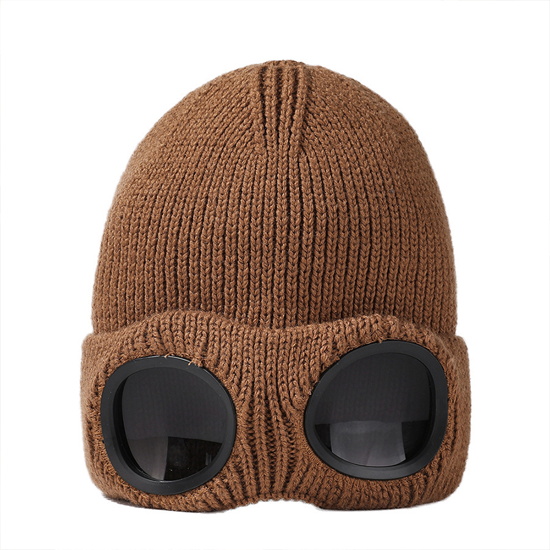 Stylish and versatile knit hat with windproof goggles