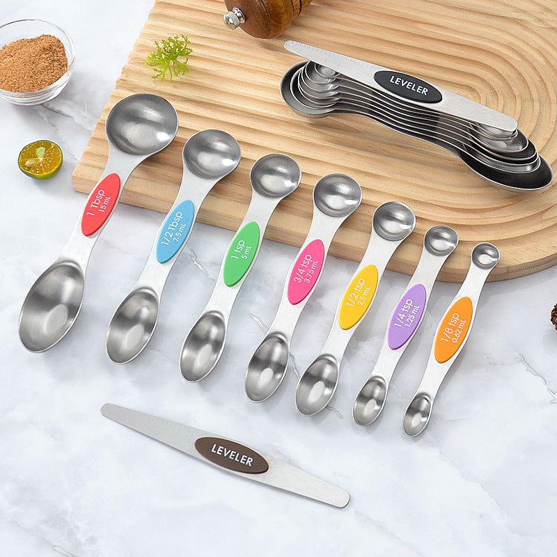 Stainless steel magnetic measuring spoon