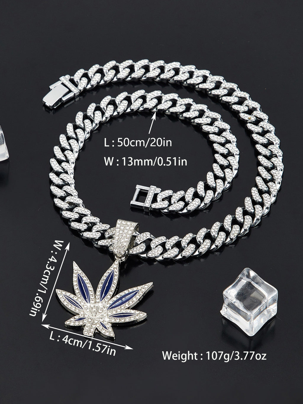 Fashionable Diamond-Studded Maple Leaf Necklace