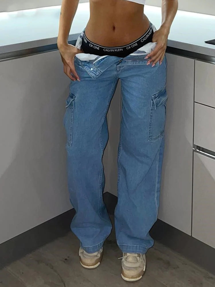 Curve Hugging High Waist Y2K Cargo Jeans