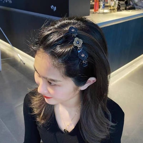 🔥LAST DAY 48% OFF🔥Sparkling Crystal Stone Braided Hair Clips