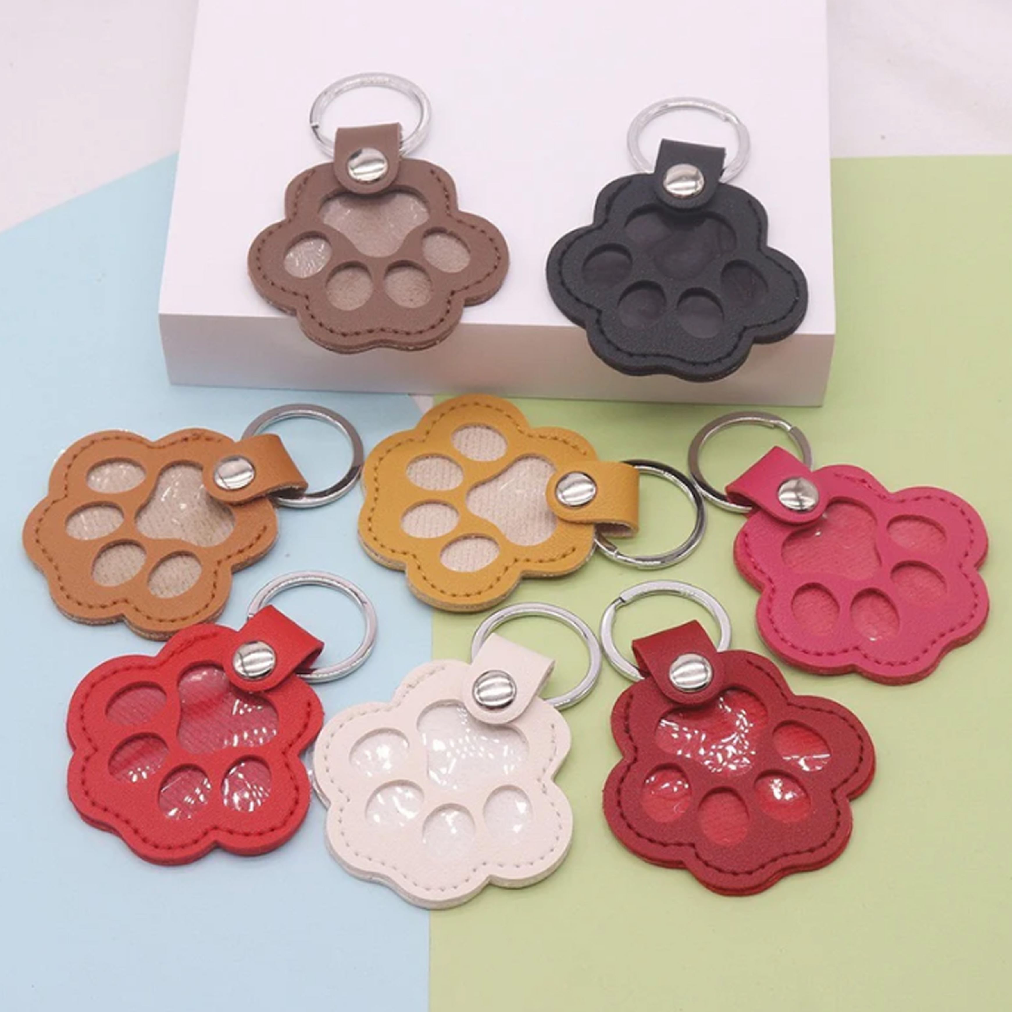 Creative pet hair storage leather keychain